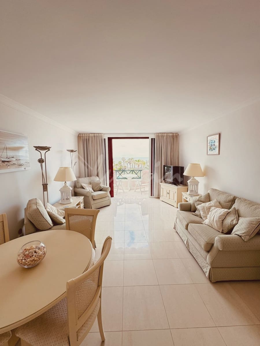 2 soveværelse Lejlighed til salg i Playa de las Americas med swimmingpool - € 925.000 (Ref: 8942189)