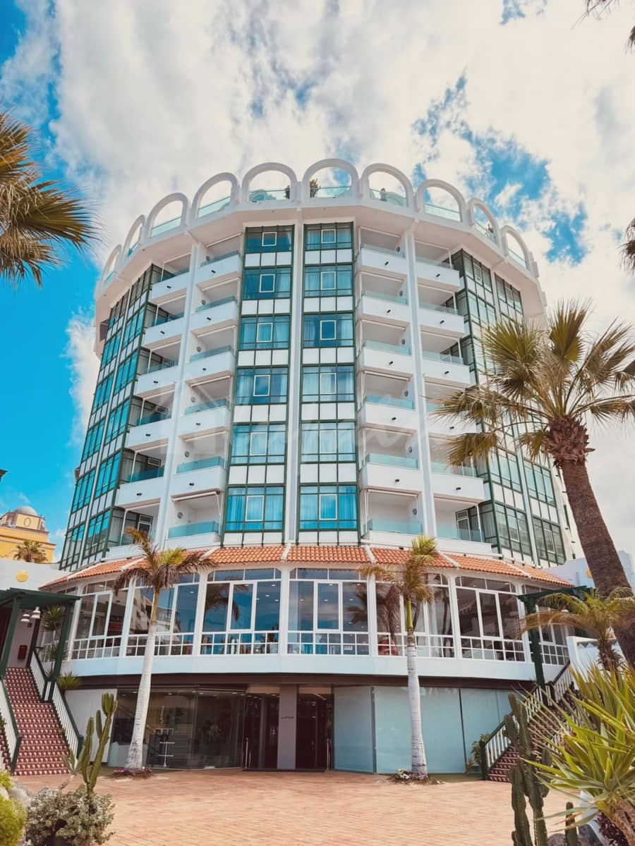 2 soveværelse Lejlighed til salg i Playa de las Americas med swimmingpool - € 925.000 (Ref: 8942189)