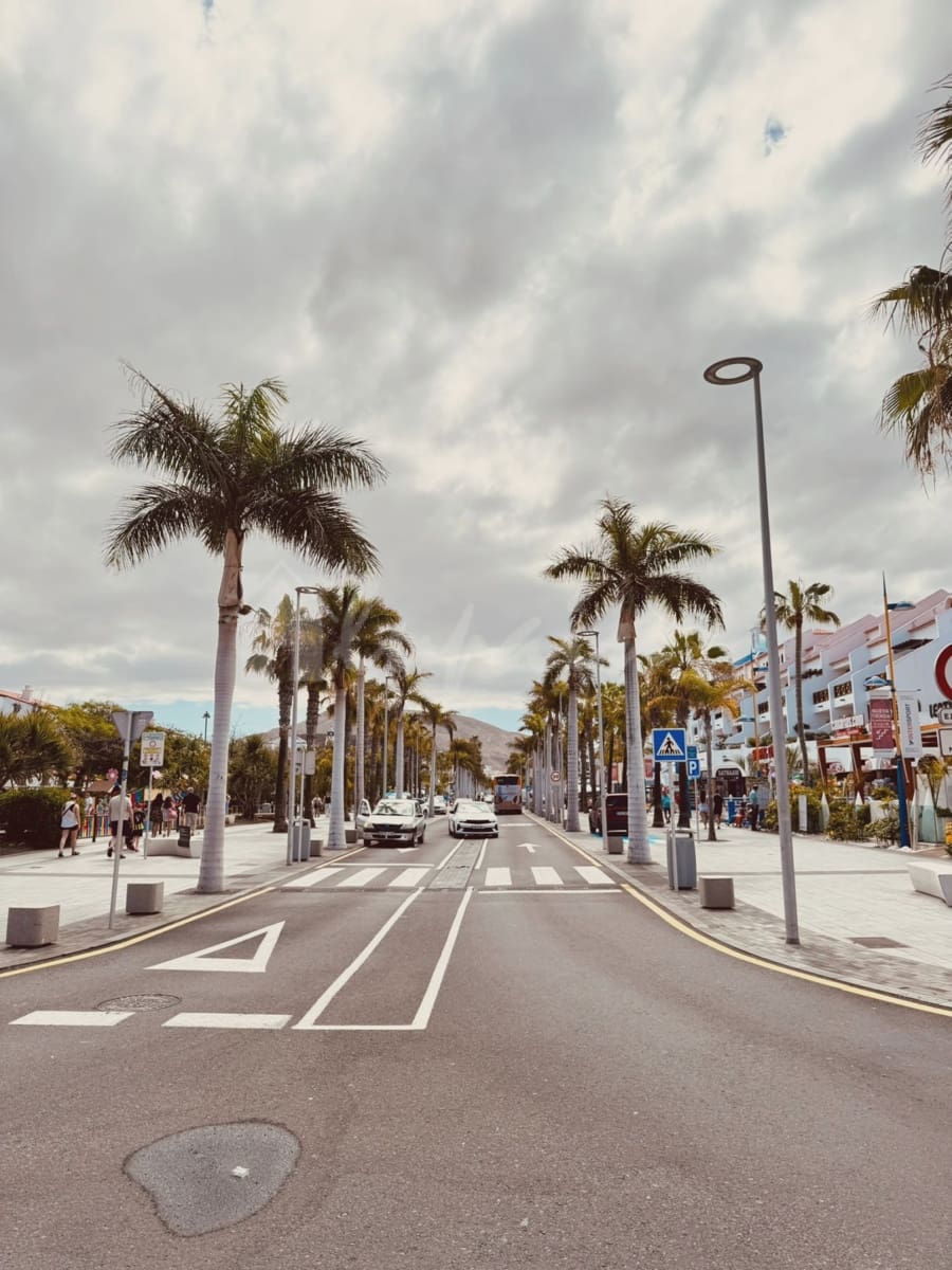 2 soveværelse Lejlighed til salg i Playa de las Americas med swimmingpool - € 925.000 (Ref: 8942189)