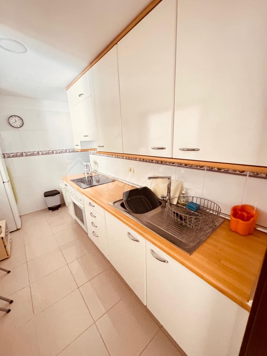 1 bedroom Apartment for sale in Los Cristianos with pool - € 260,000 (Ref: 8942191)