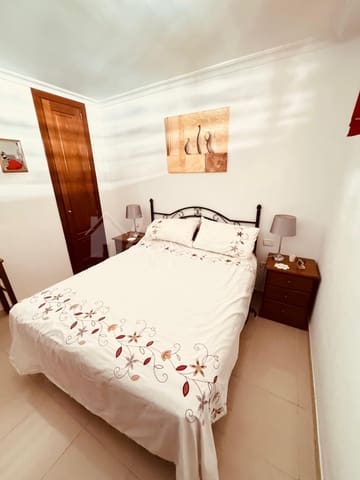 1 soveværelse Lejlighed til salg i Los Cristianos, Arona med swimmingpool - € 260.000 (Ref: 8942191)