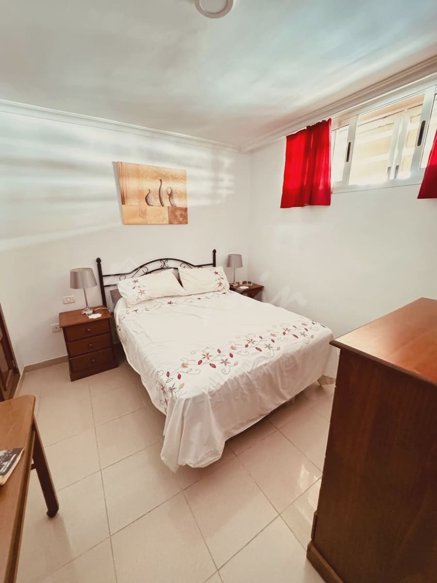 1 soverom Leilighet til salgs i Los Cristianos med svømmebasseng - € 260 000 (Ref: 8942191)