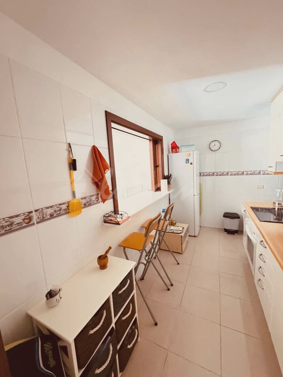 1 soverom Leilighet til salgs i Los Cristianos med svømmebasseng - € 260 000 (Ref: 8942191)