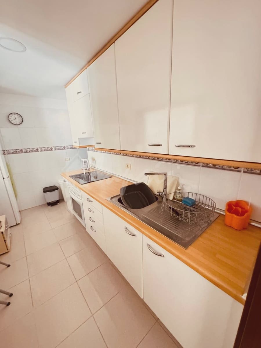 1 soverom Leilighet til salgs i Los Cristianos med svømmebasseng - € 260 000 (Ref: 8942191)