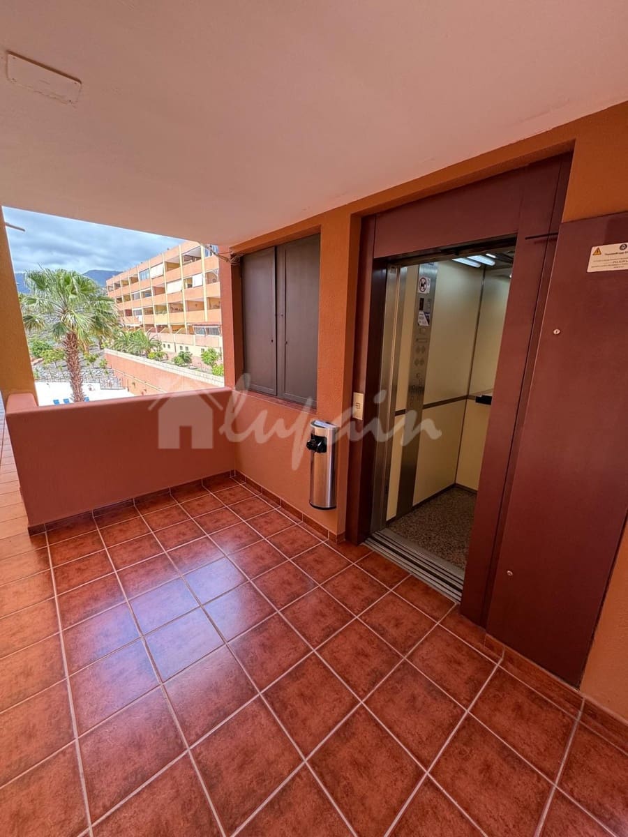 2 chambre Penthouse à vendre à Roque del Conde avec piscine - 321 620 € (Ref: 8987721)