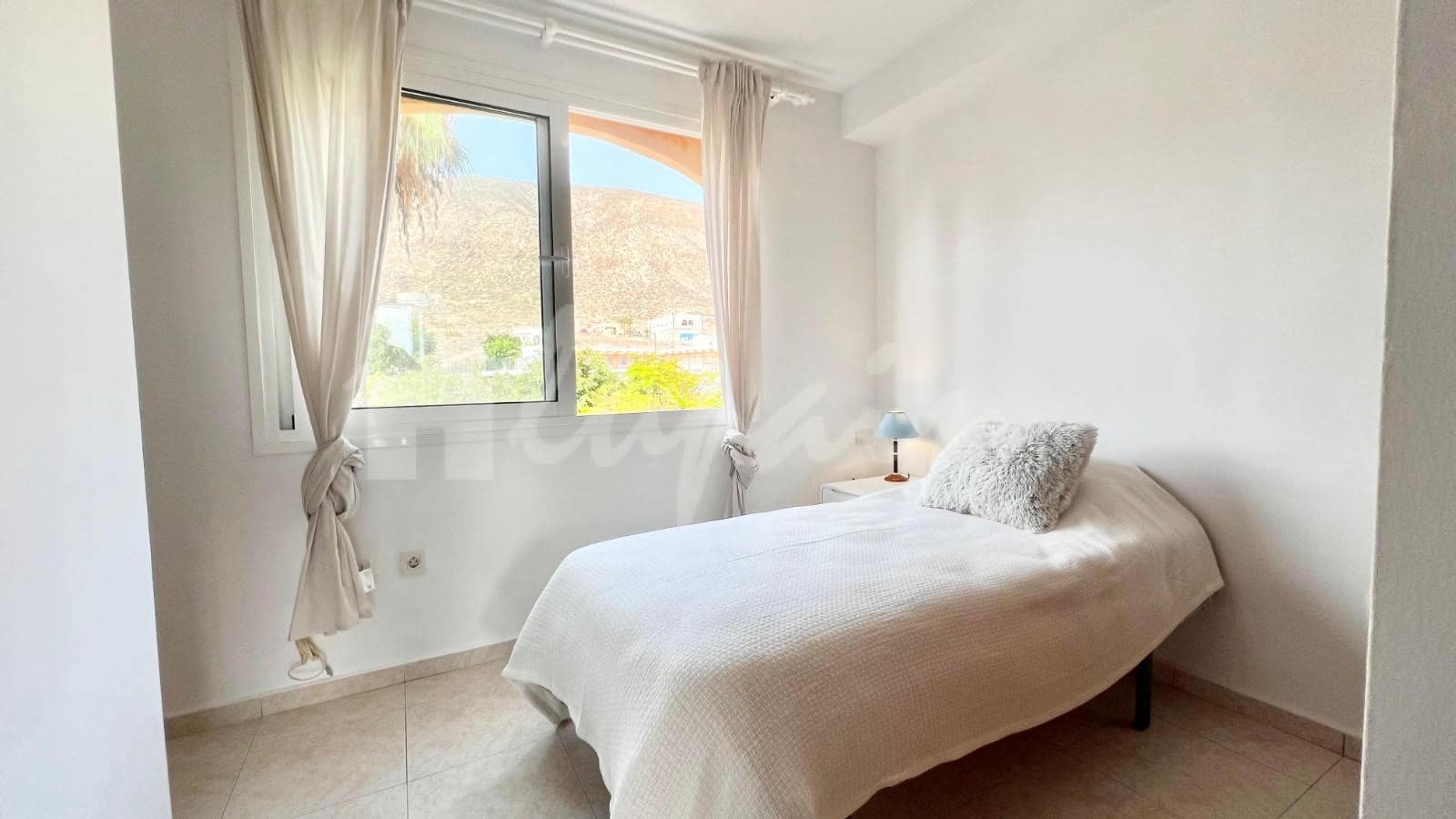 2 soveværelse Lejlighed til salg i Los Cristianos med swimmingpool - € 440.000 (Ref: 9002443)