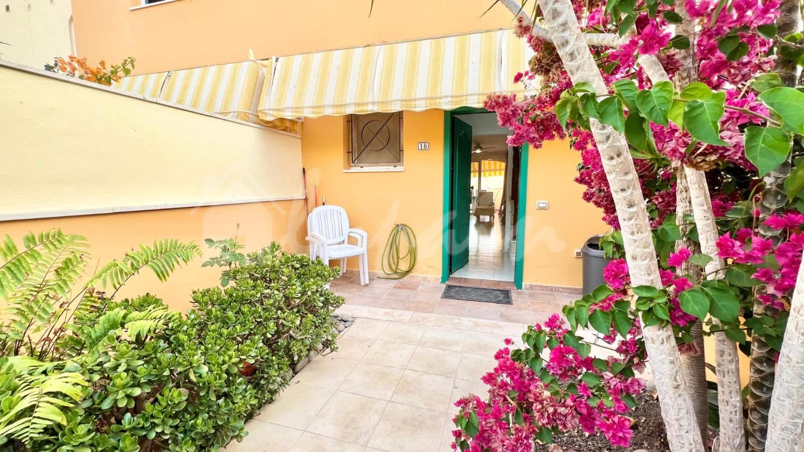 2 soveværelse Lejlighed til salg i Los Cristianos med swimmingpool - € 440.000 (Ref: 9002443)