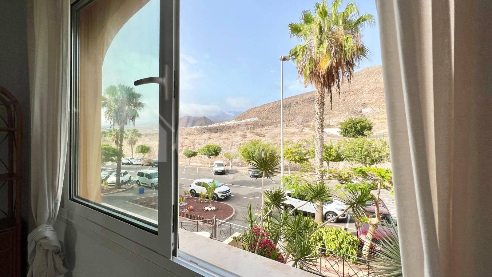 2 soveværelse Lejlighed til salg i Los Cristianos med swimmingpool - € 440.000 (Ref: 9002443)