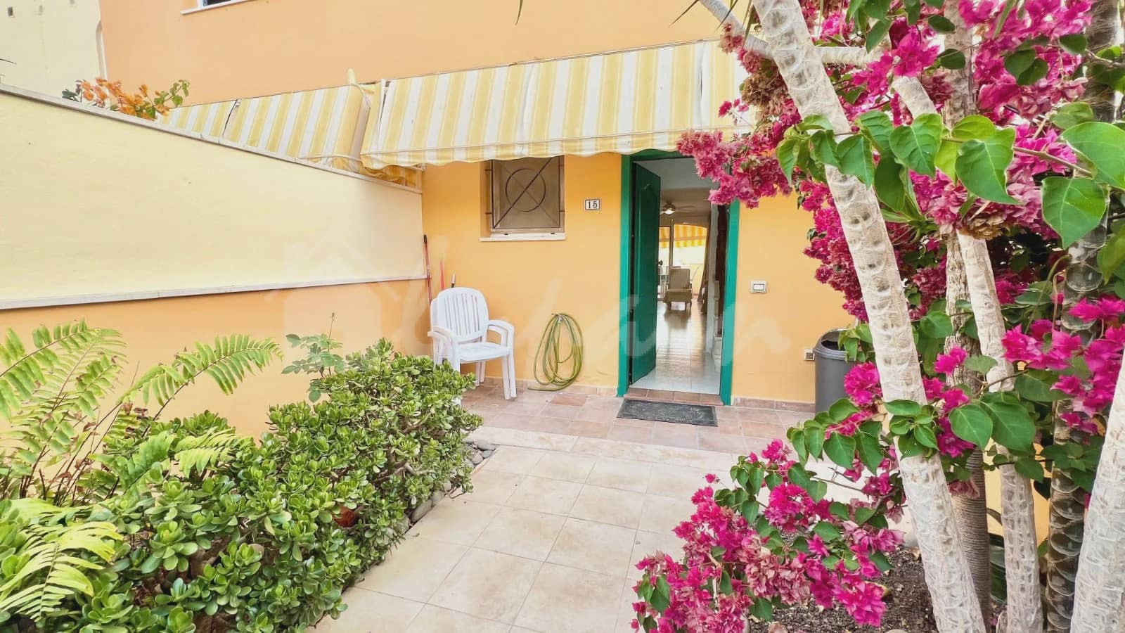 2 quarto Apartamento para venda em Los Cristianos com piscina - 440 000 € (Ref: 9002443)