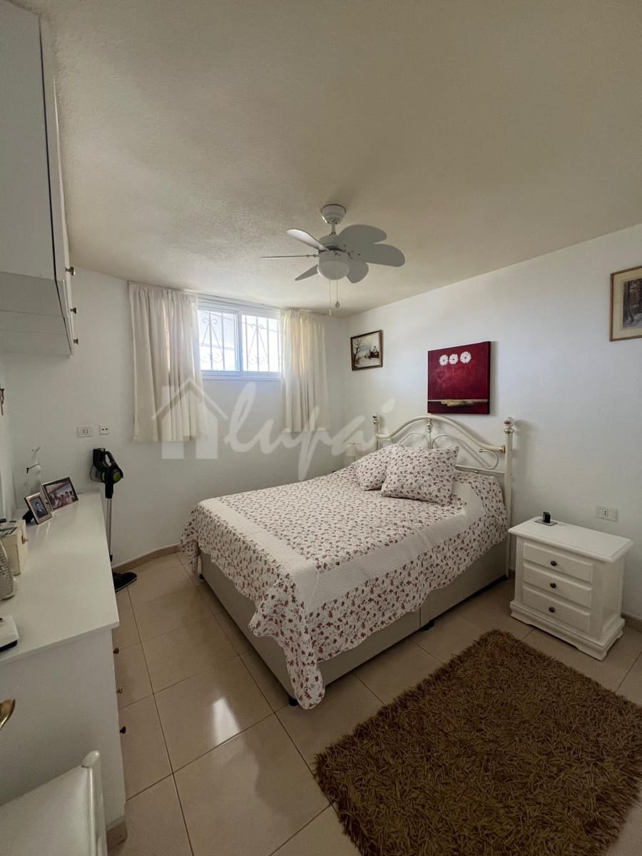 1 soveværelse Lejlighed til salg i Los Cristianos med swimmingpool - € 280.000 (Ref: 9031249)