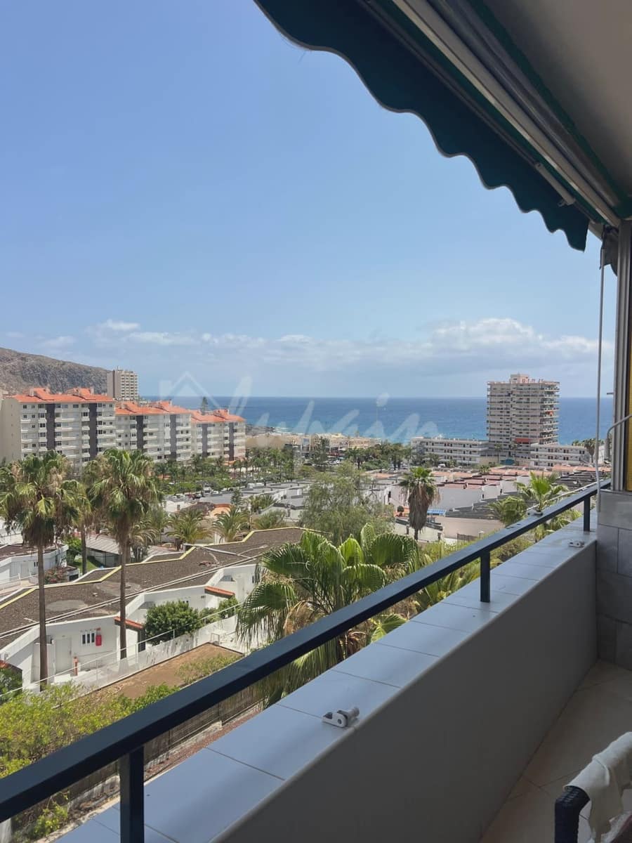 1 bedroom Apartment for sale in Los Cristianos with pool - € 280,000 (Ref: 9031249)