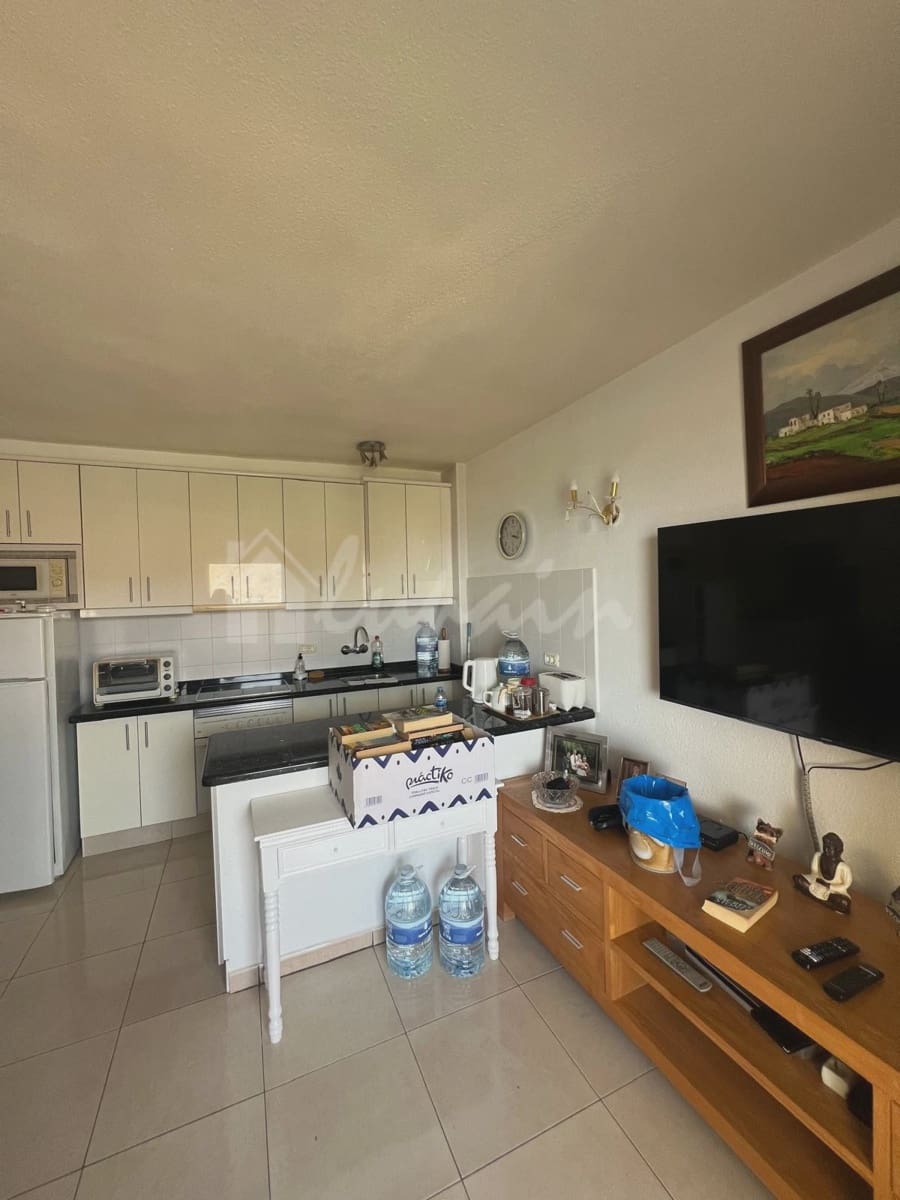 1 bedroom Apartment for sale in Los Cristianos with pool - € 280,000 (Ref: 9031249)
