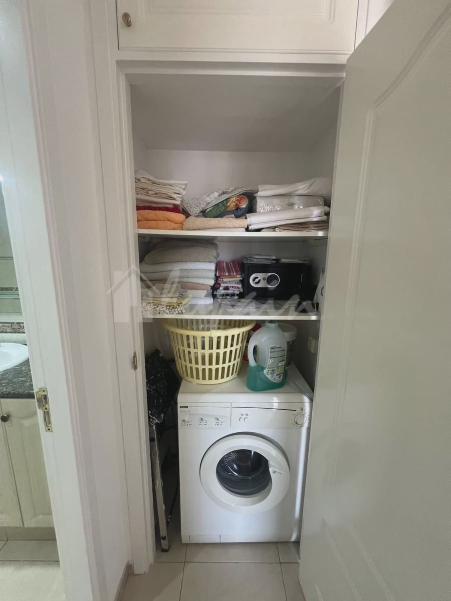 1 bedroom Apartment for sale in Los Cristianos with pool - € 280,000 (Ref: 9031249)