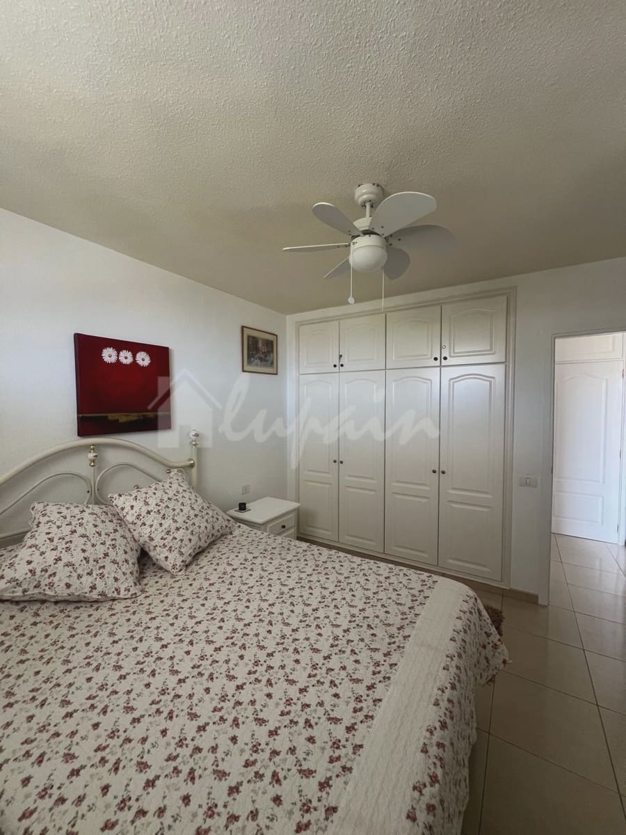 1 bedroom Apartment for sale in Los Cristianos with pool - € 280,000 (Ref: 9031249)