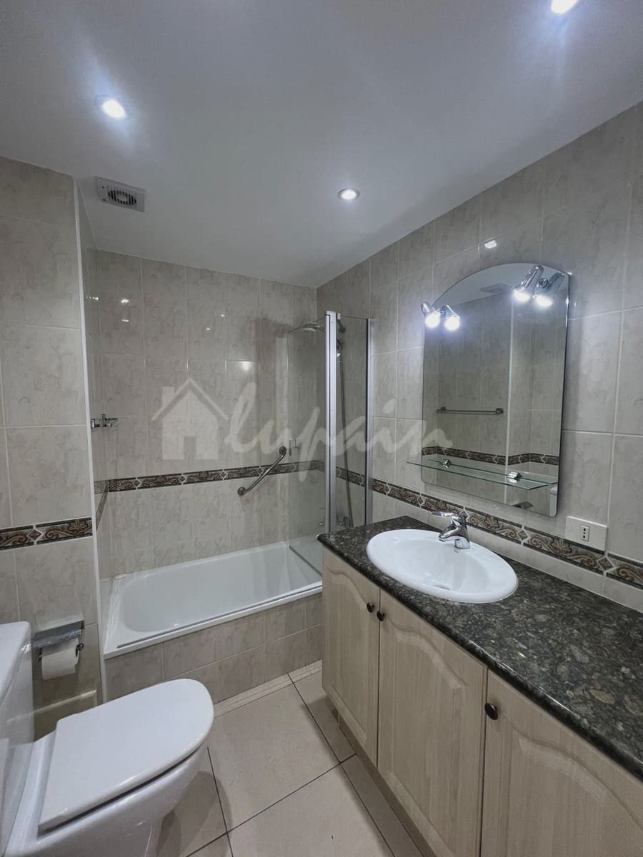 1 bedroom Apartment for sale in Los Cristianos with pool - € 280,000 (Ref: 9031249)