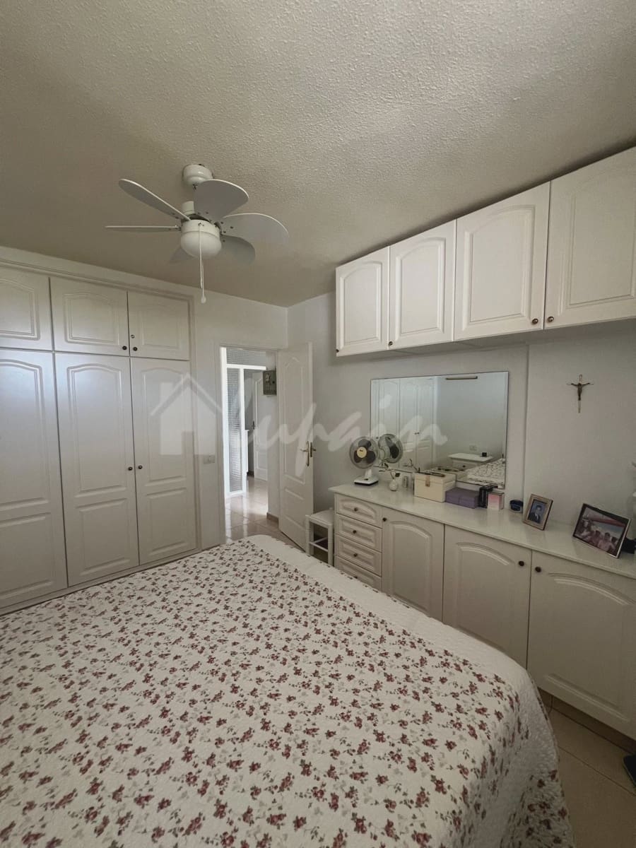 1 bedroom Apartment for sale in Los Cristianos with pool - € 280,000 (Ref: 9031249)