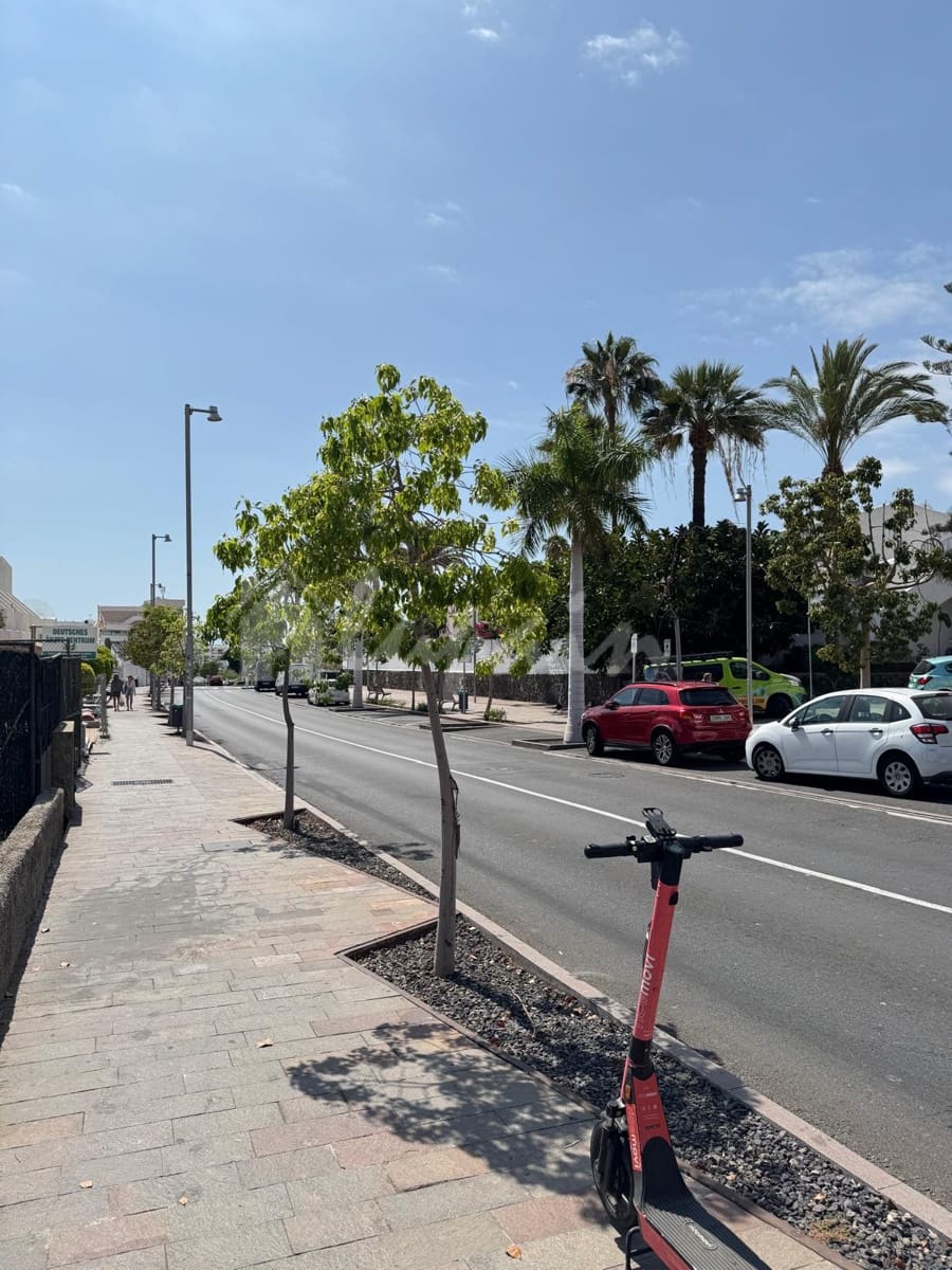 1 soverom Leilighet til salgs i Playa de las Americas med svømmebasseng - € 365 000 (Ref: 9036008)