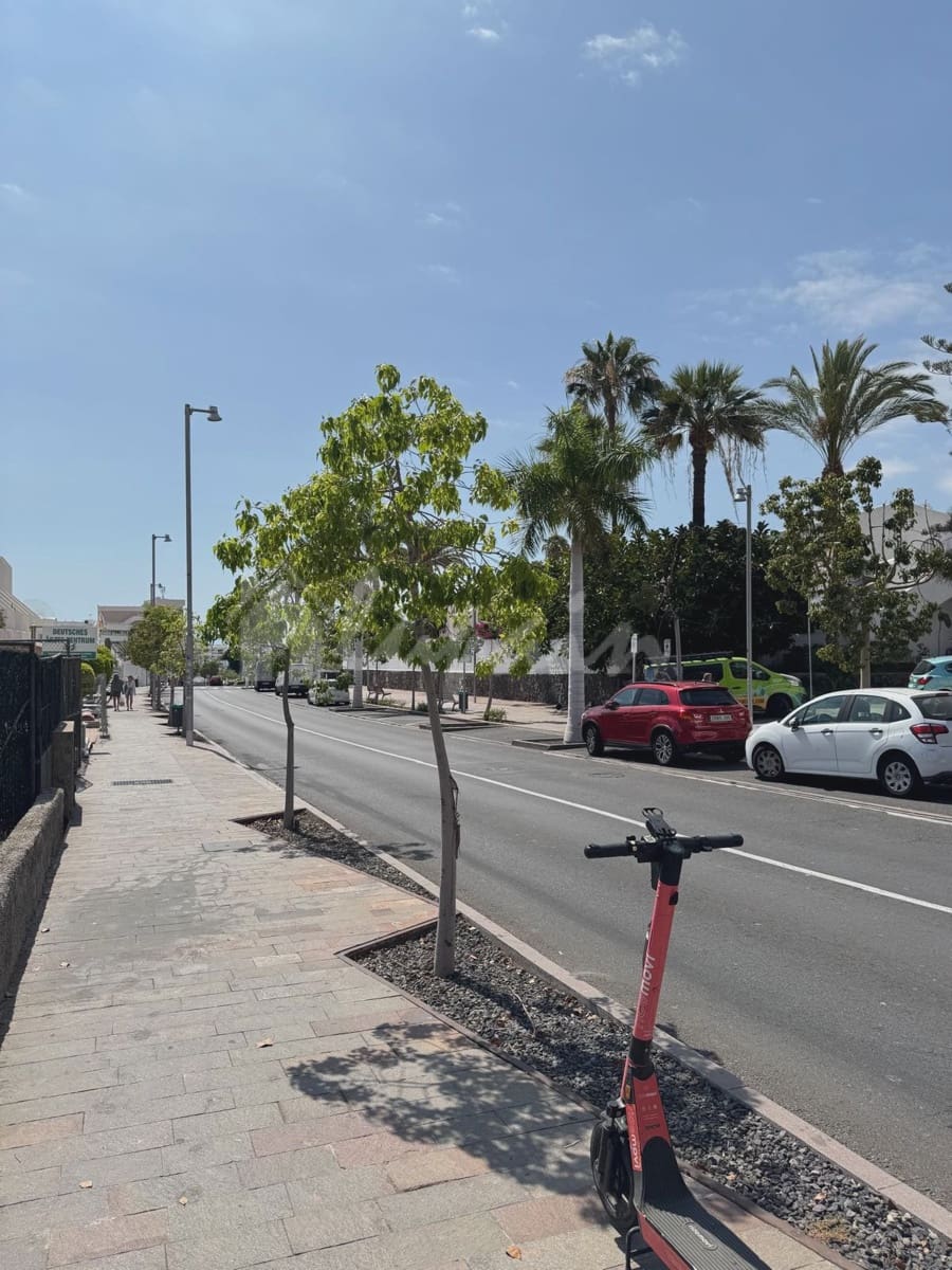 1 sypialnia Apartament na sprzedaż w Playa de las Americas z basenem - 365 000 € (Ref: 9036008)