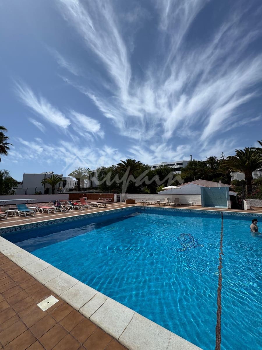 1 bedroom Apartment for sale in Playa de las Americas with pool - € 365,000 (Ref: 9036008)