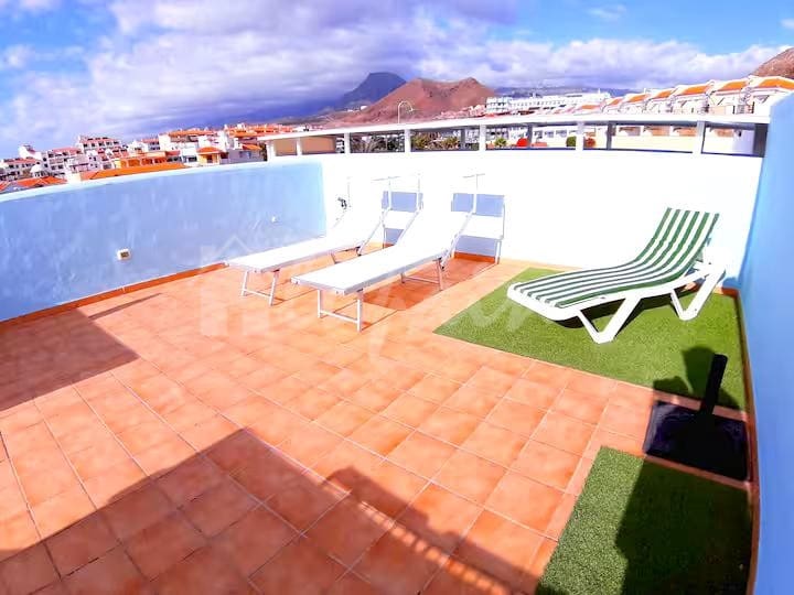 1 soveværelse Penthouse til salg i Los Cristianos med swimmingpool - € 315.000 (Ref: 9066970)