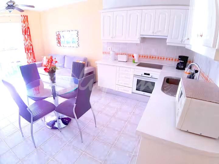 1 soveværelse Penthouse til salg i Los Cristianos med swimmingpool - € 315.000 (Ref: 9066970)