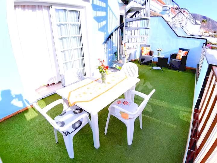 1 soveværelse Penthouse til salg i Los Cristianos med swimmingpool - € 315.000 (Ref: 9066970)