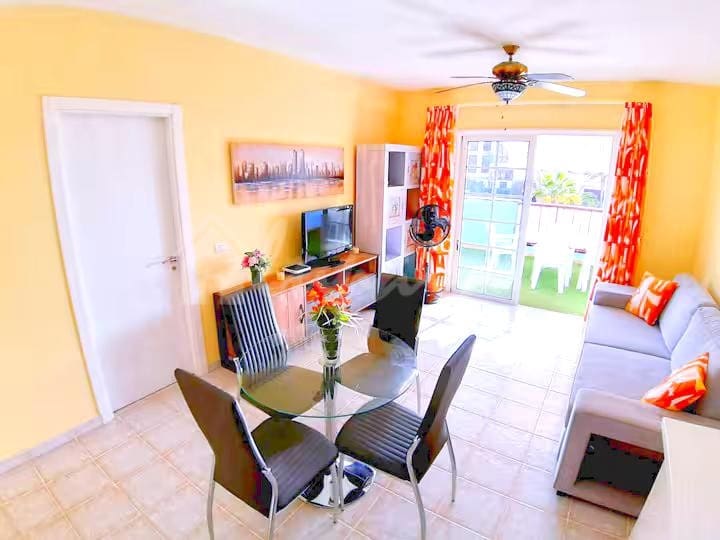 1 soveværelse Penthouse til salg i Los Cristianos med swimmingpool - € 315.000 (Ref: 9066970)