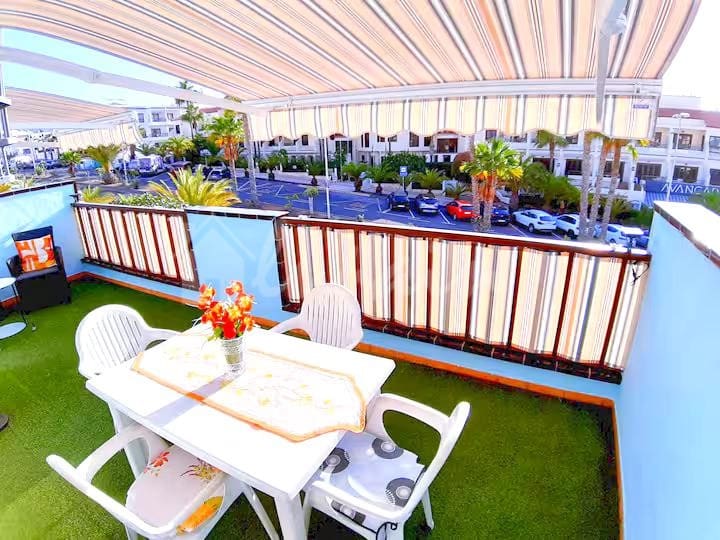 1 soveværelse Penthouse til salg i Los Cristianos med swimmingpool - € 315.000 (Ref: 9066970)