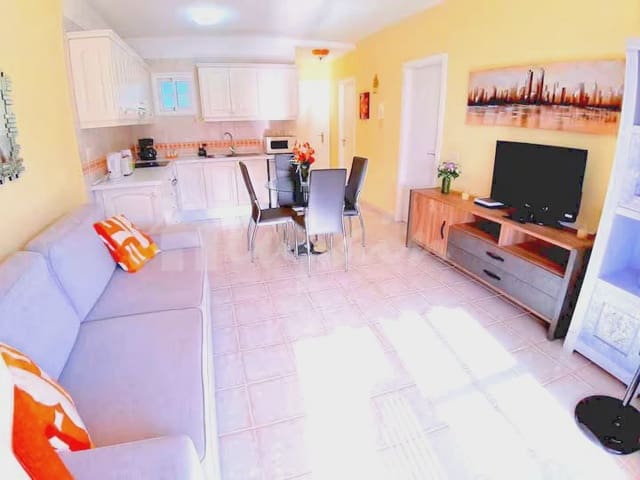 1 soveværelse Penthouse til salg i Los Cristianos, Arona med swimmingpool - € 315.000 (Ref: 9066970)