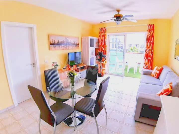 1 soveværelse Penthouse til salg i Los Cristianos med swimmingpool - € 315.000 (Ref: 9066970)