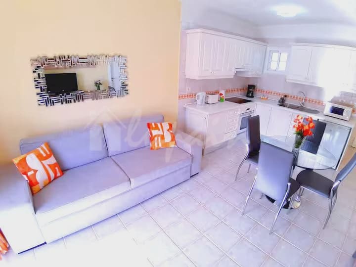 1 soveværelse Penthouse til salg i Los Cristianos med swimmingpool - € 315.000 (Ref: 9066970)