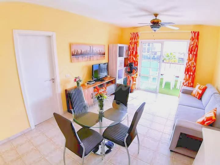 1 soveværelse Penthouse til salg i Los Cristianos med swimmingpool - € 315.000 (Ref: 9066970)