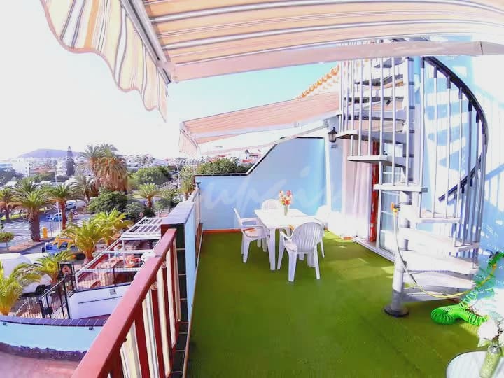 1 soveværelse Penthouse til salg i Los Cristianos med swimmingpool - € 315.000 (Ref: 9066970)