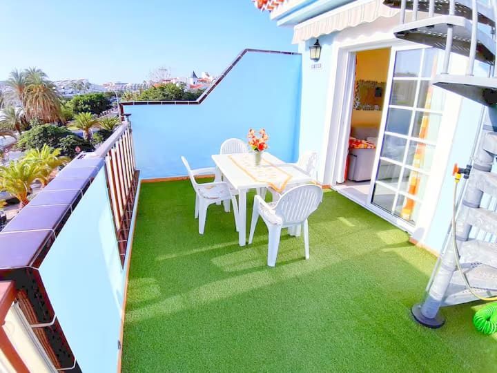 1 soveværelse Penthouse til salg i Los Cristianos med swimmingpool - € 315.000 (Ref: 9066970)