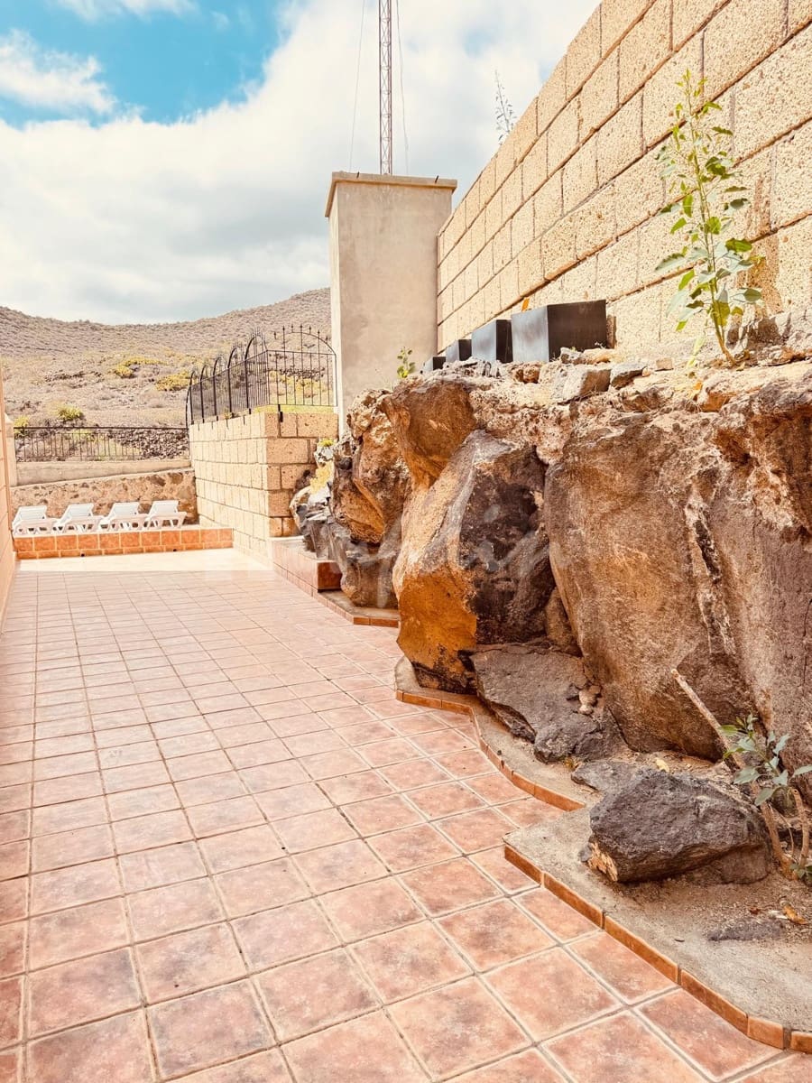 3 soveværelse Byhus til salg i Chayofa - € 480.000 (Ref: 9072709)