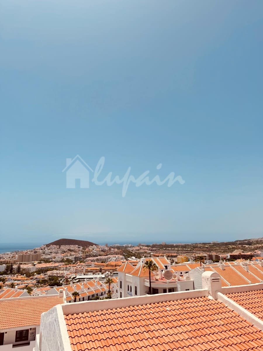 2 soverom Leilighet til salgs i Los Cristianos med svømmebasseng - € 425 000 (Ref: 9101726)