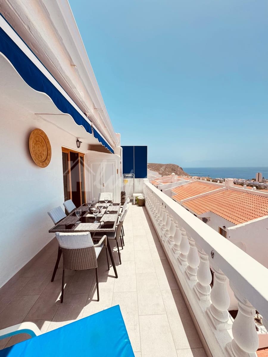 2 soverom Leilighet til salgs i Los Cristianos med svømmebasseng - € 425 000 (Ref: 9101726)