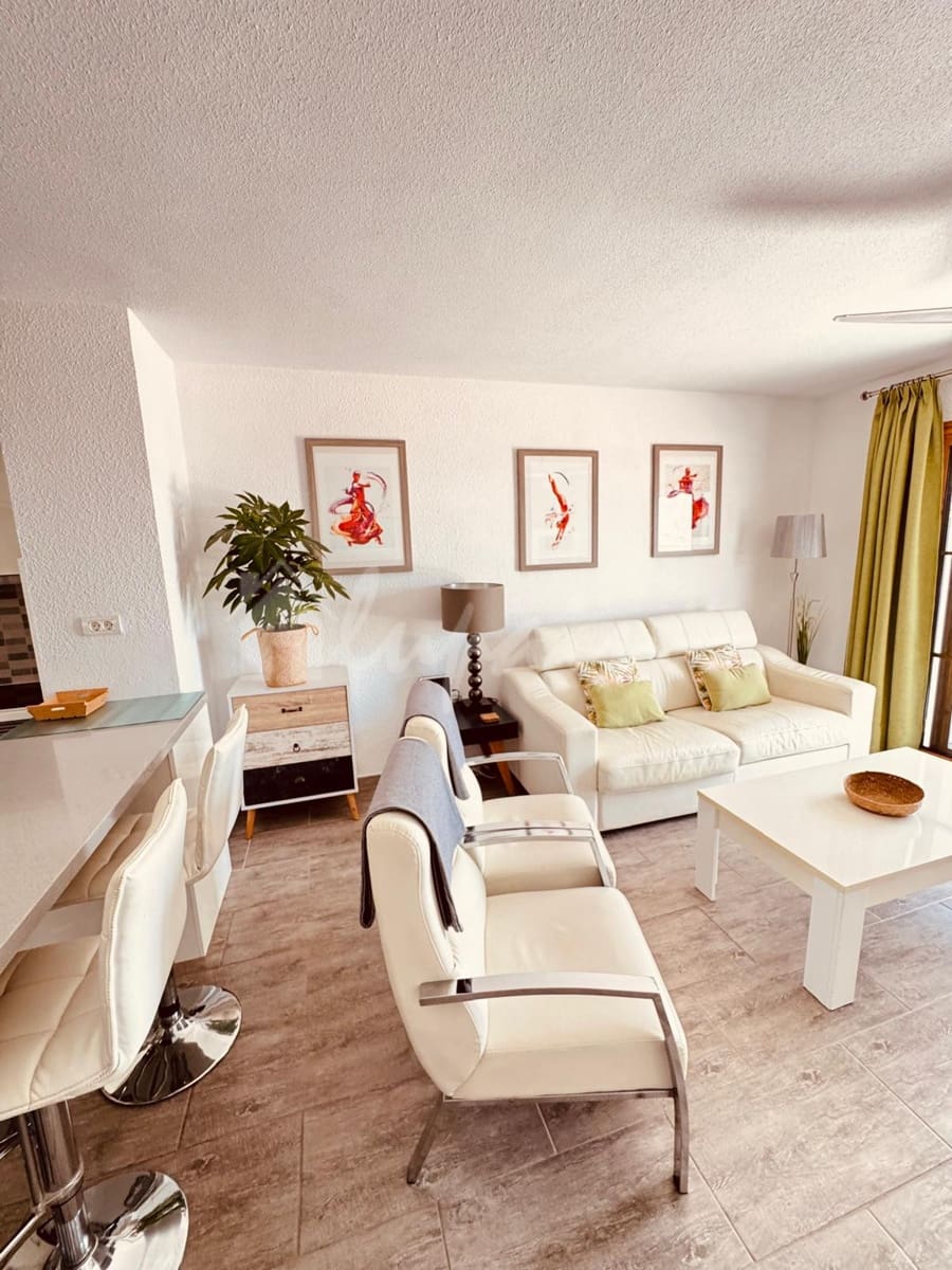 2 soverom Leilighet til salgs i Los Cristianos med svømmebasseng - € 425 000 (Ref: 9101726)