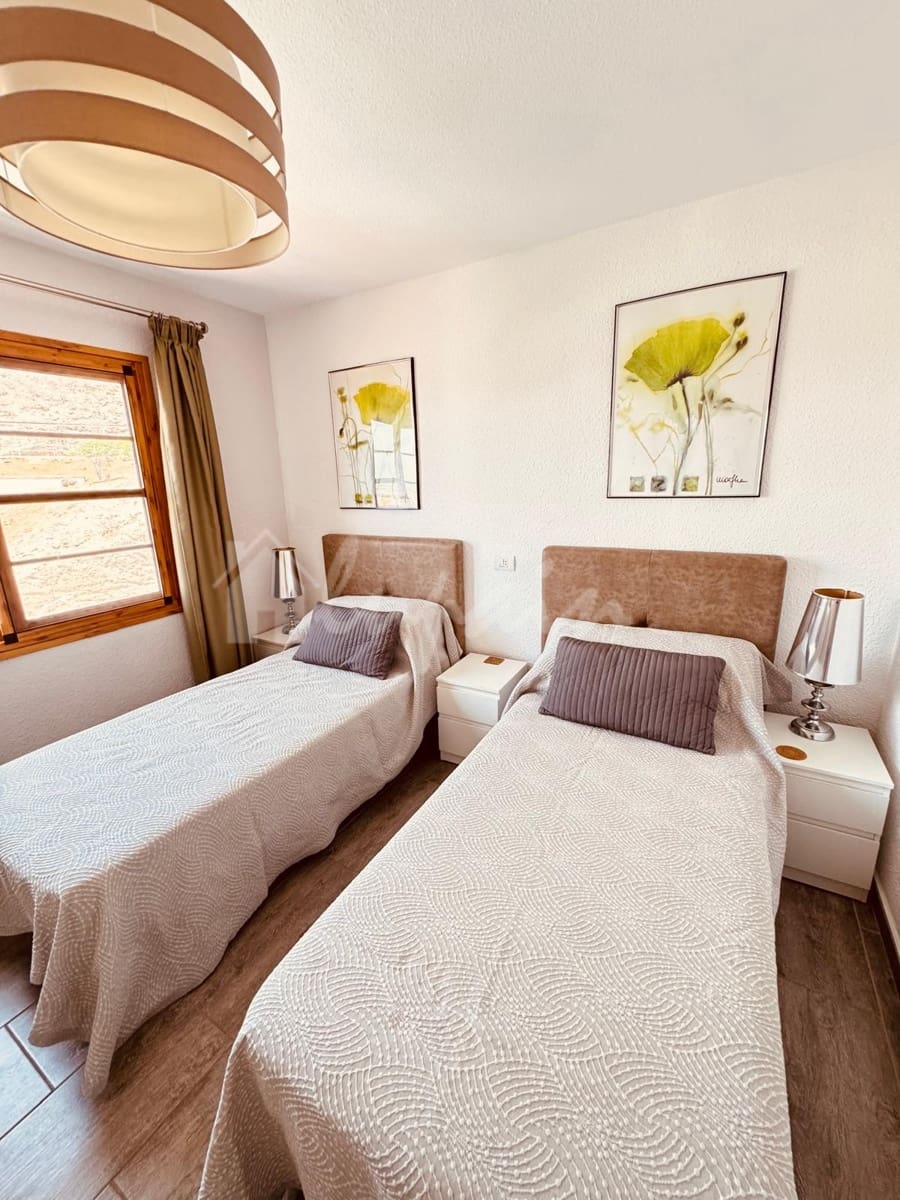 2 soverom Leilighet til salgs i Los Cristianos med svømmebasseng - € 425 000 (Ref: 9101726)