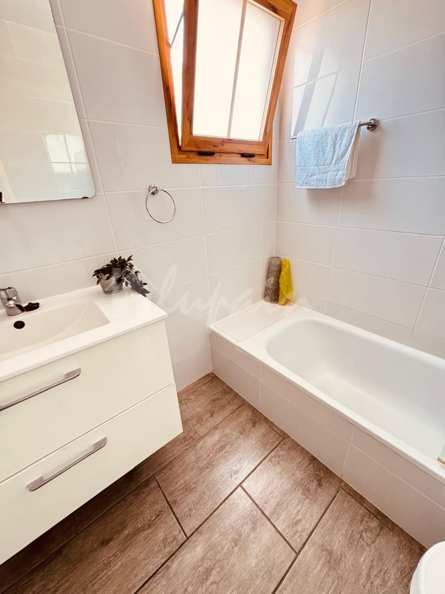 2 soverom Leilighet til salgs i Los Cristianos med svømmebasseng - € 425 000 (Ref: 9101726)