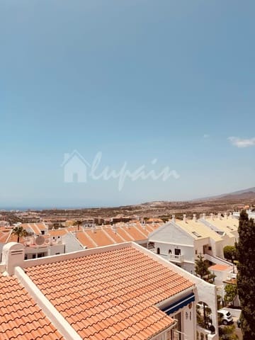 2 soverom Leilighet til salgs i Los Cristianos, Arona med svømmebasseng - € 425 000 (Ref: 9101726)
