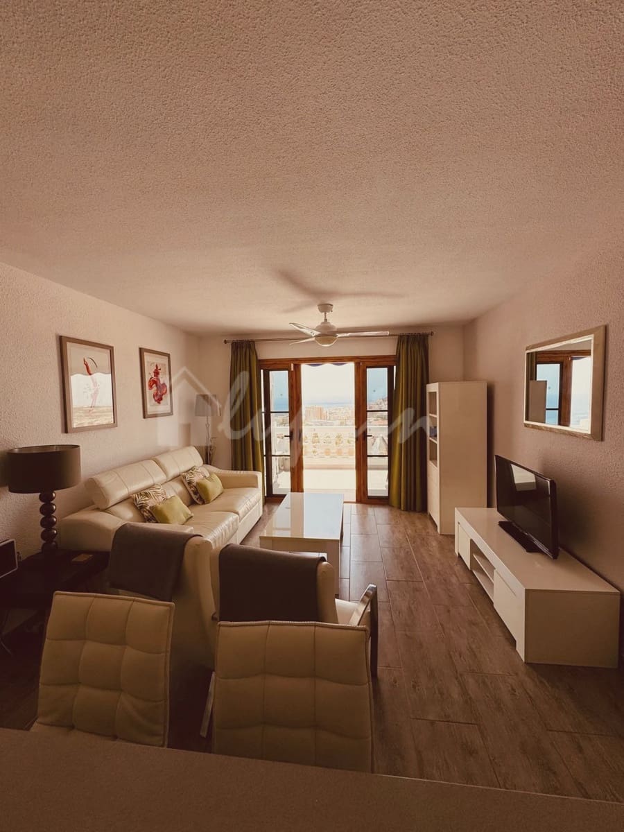 2 quarto Apartamento para venda em Los Cristianos com piscina - 425 000 € (Ref: 9101726)