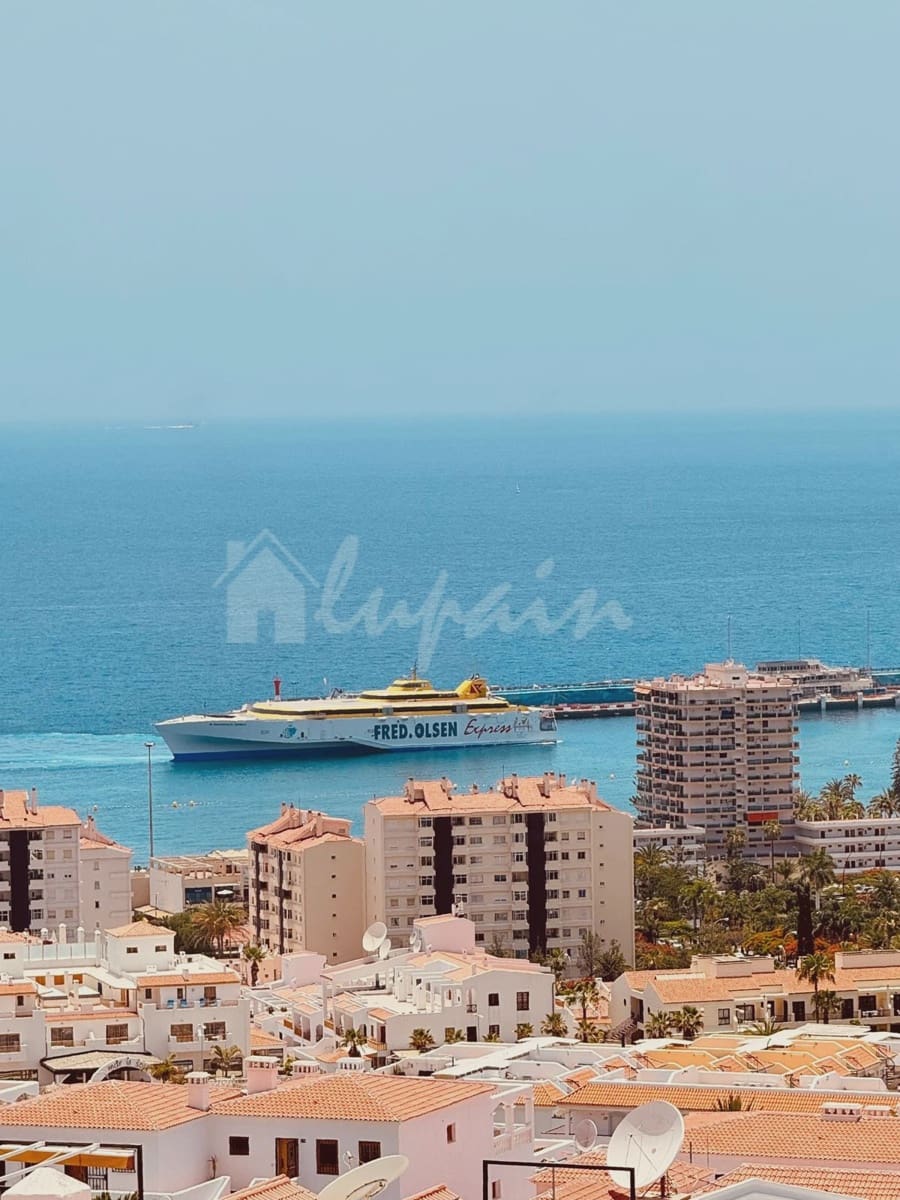 2 quarto Apartamento para venda em Los Cristianos com piscina - 425 000 € (Ref: 9101726)