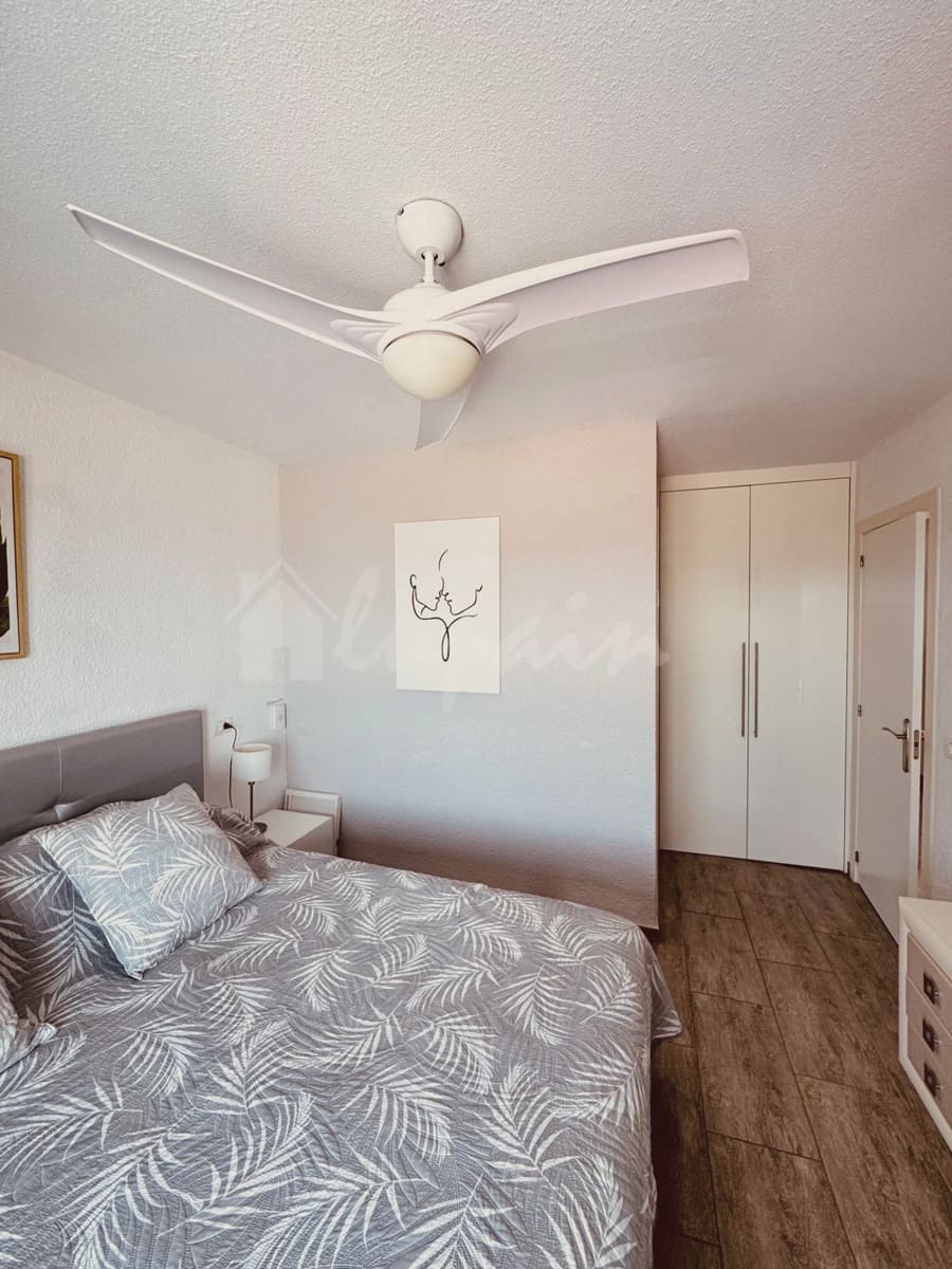 2 quarto Apartamento para venda em Los Cristianos com piscina - 425 000 € (Ref: 9101726)