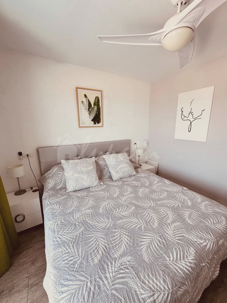 2 quarto Apartamento para venda em Los Cristianos com piscina - 425 000 € (Ref: 9101726)