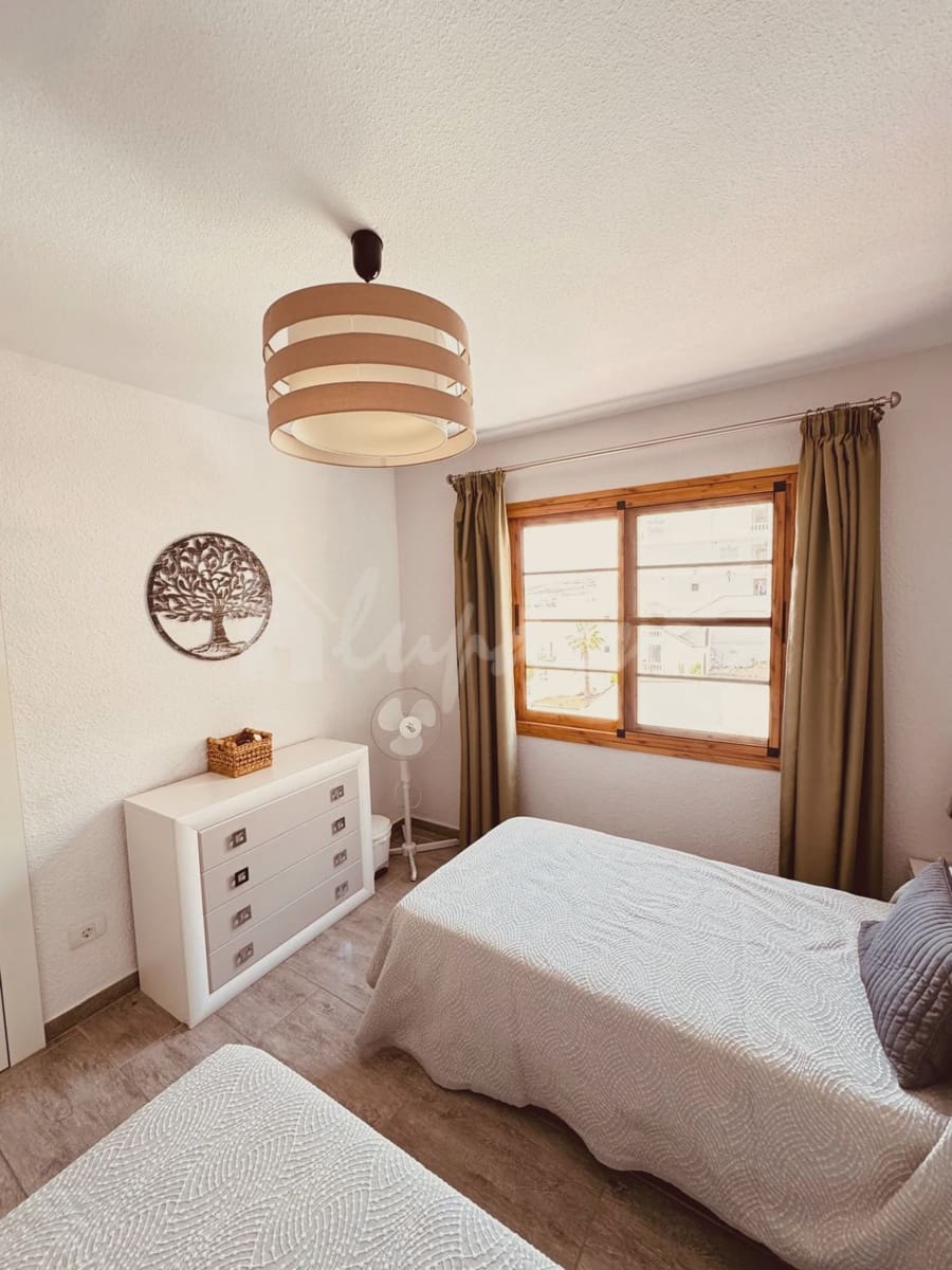 2 quarto Apartamento para venda em Los Cristianos com piscina - 425 000 € (Ref: 9101726)