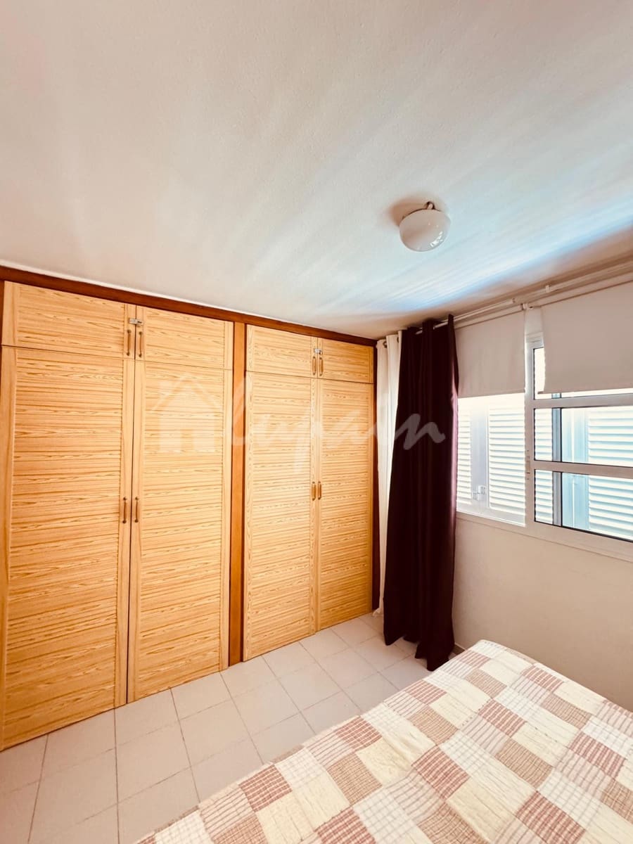 2 soveværelse Byhus til salg i Playa de las Americas med swimmingpool - € 495.000 (Ref: 9111430)