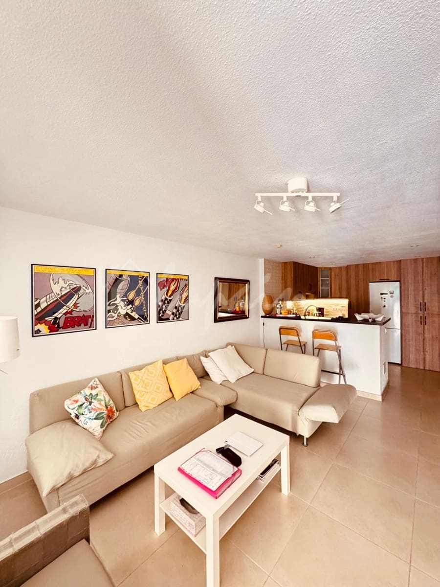 2 soveværelse Byhus til salg i Playa de las Americas med swimmingpool - € 495.000 (Ref: 9111430)