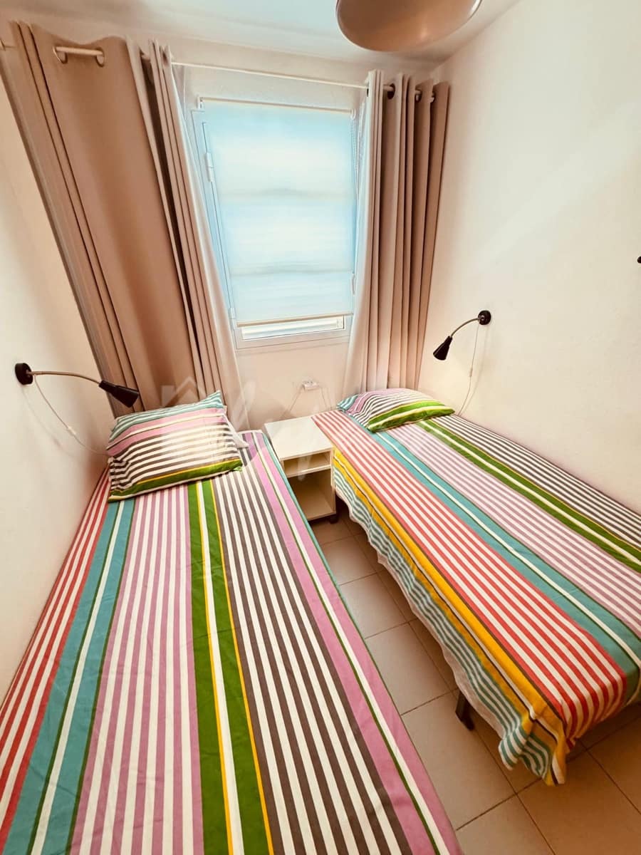 2 soveværelse Byhus til salg i Playa de las Americas med swimmingpool - € 495.000 (Ref: 9111430)