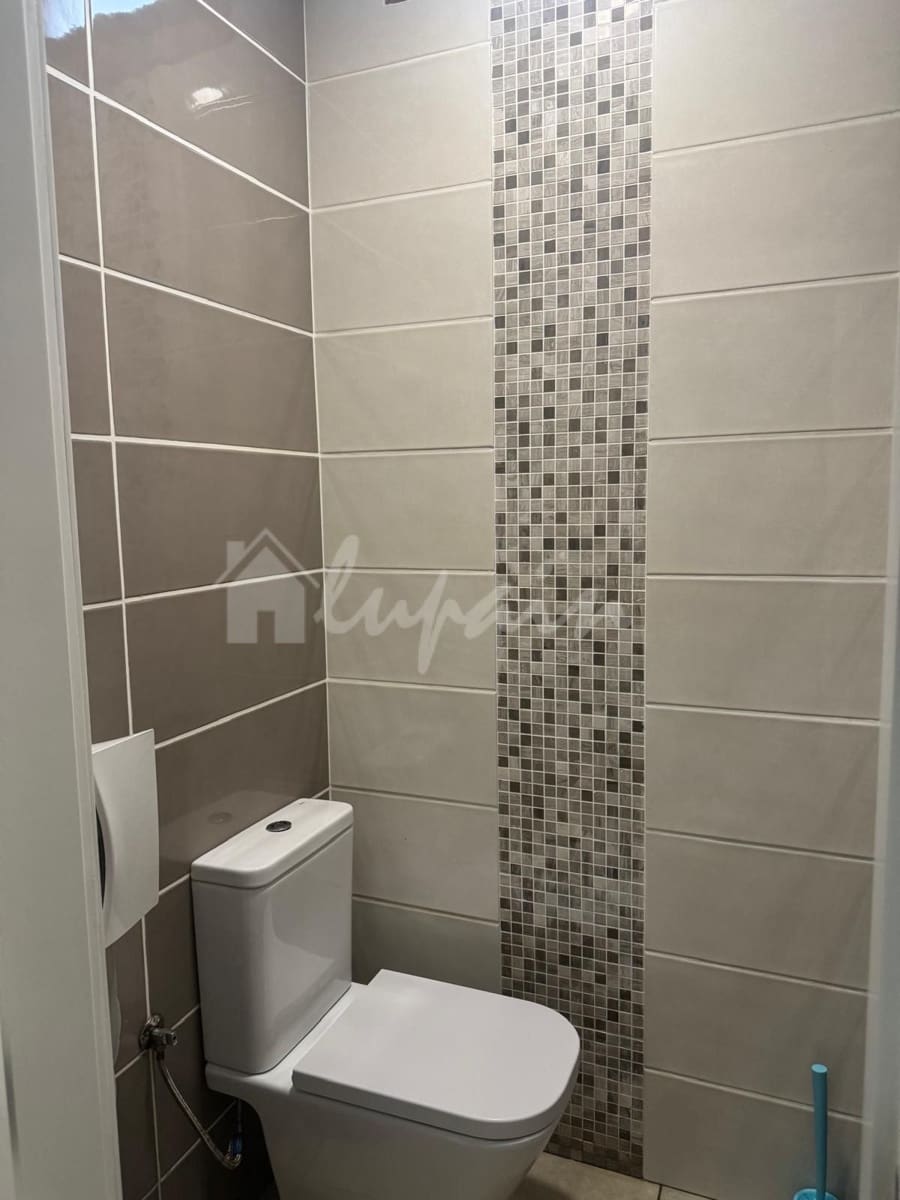 Virksomhed til salg i Costa del Silencio - € 290.000 (Ref: 9113601)